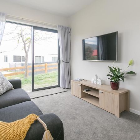 Mount Iron Apartment Wanaka Buitenkant foto